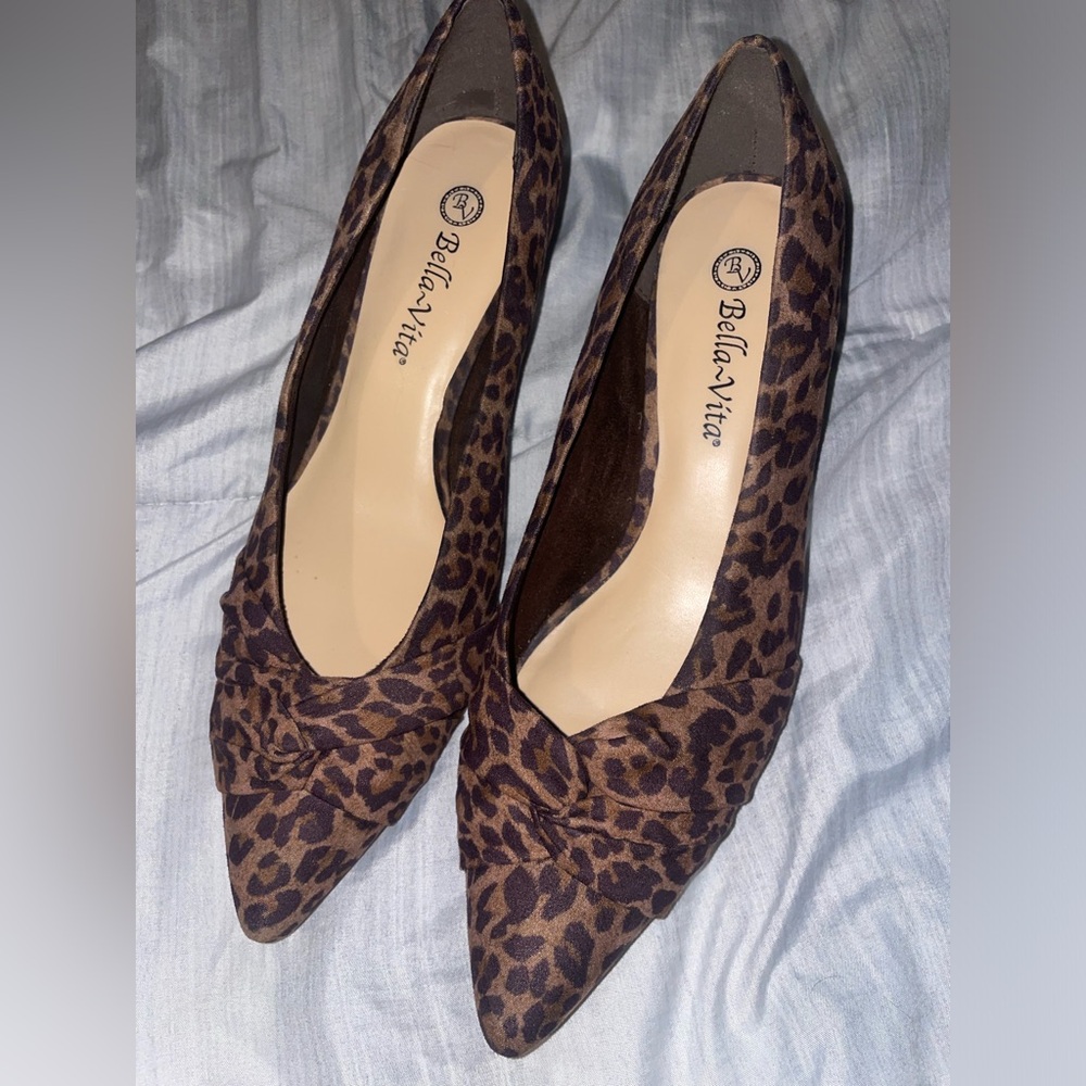 Bella Vita Pettigrew Kitten / Leopard Heel Pumps
